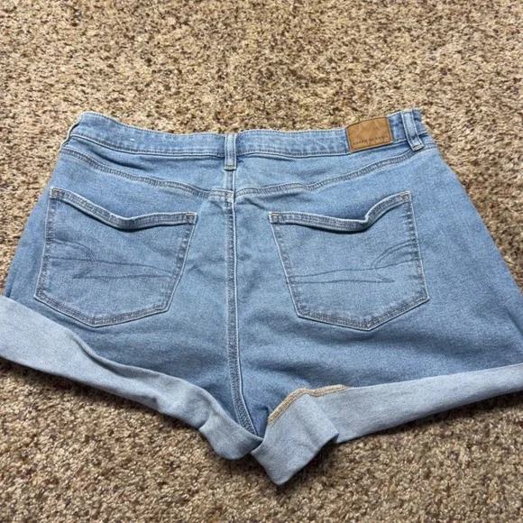 American Eagle Mom Shorts Womens 14 Light Wash Blue High Rise Stretch Denim 3 In - Picture 5 of 10
